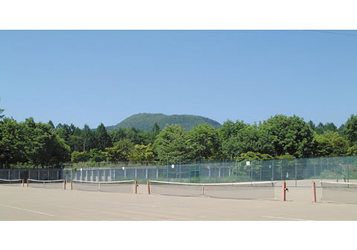長野県軽井沢　青樹荘の私有テニスコート