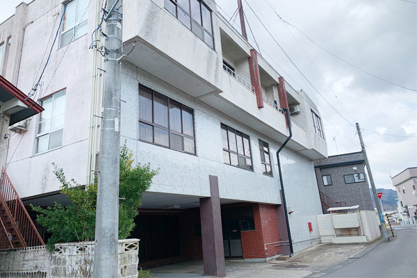 青森県南津軽 昭和温泉旅館 すみれの外観