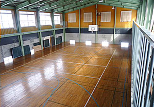 福島県猪苗代 朝日荘の私有体育館