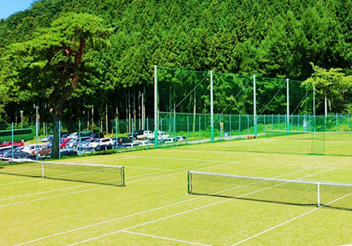 福島県リステル猪苗代 ウイングタワーの私有テニスコート