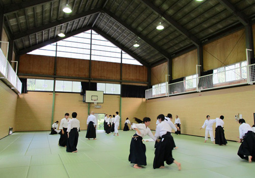 板や旅館　武道場