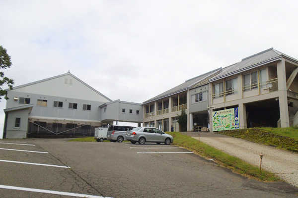 新潟県上越市　牧湯の里 深山荘の外観