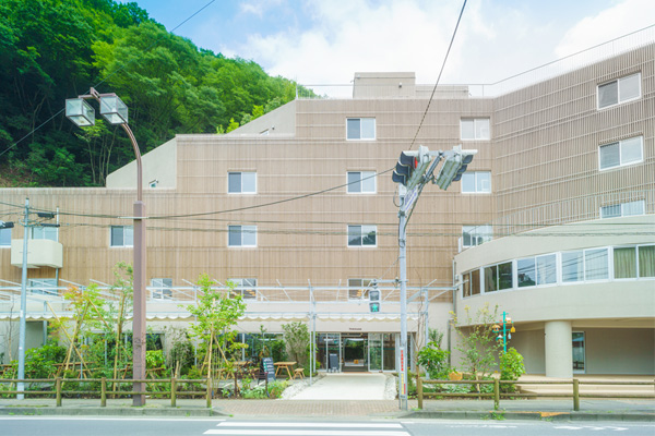 東京都八王子市高尾山　タカオネの外観