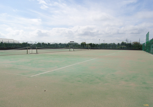 千葉県サンシャイン白子の私有テニスコート