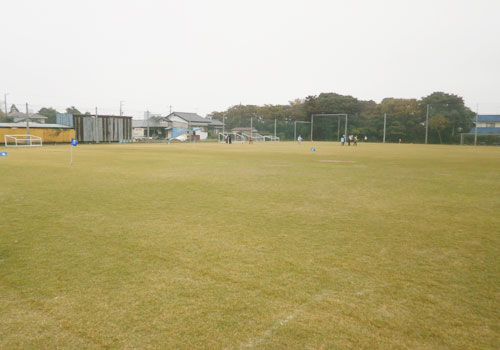 千葉県白子ニューオーツカの天然芝グラウンド