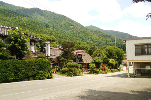 山梨県道志　北の勢堂の外観