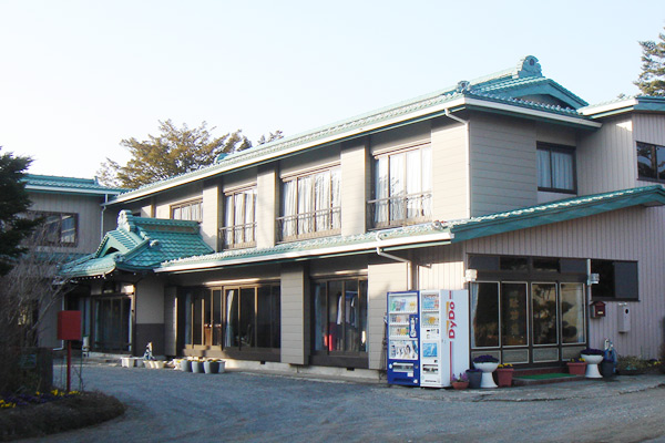 山梨県山中湖 政功苑の外観