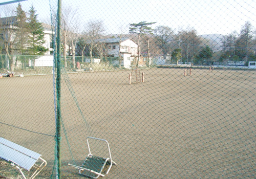 山梨県山中湖 政功苑の私有テニスコート