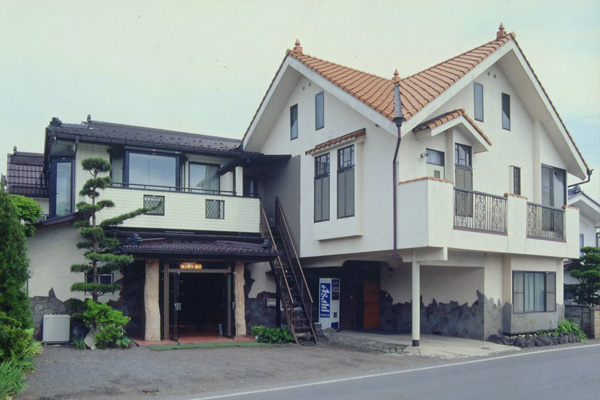 鳥居原荘