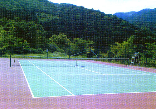 静岡県熱海　tdi人材開発センター湯河原の私有テニスコート