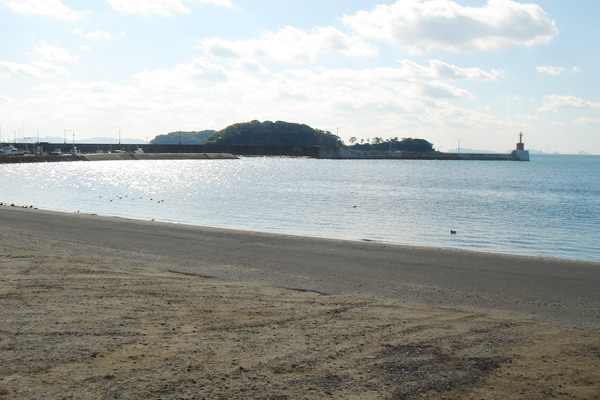 鈴喜館のすぐそばの海