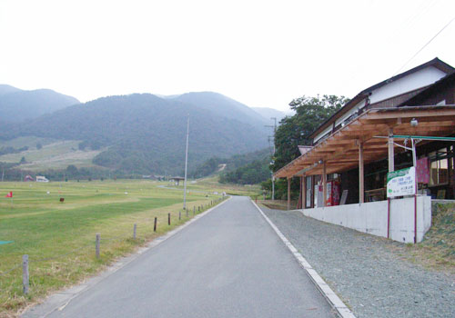 みくに館 山の家の目の前はすぐスキー場