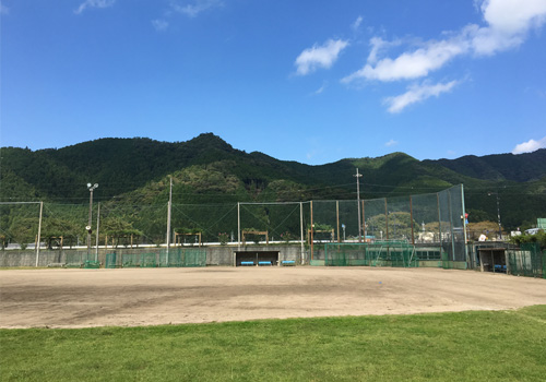 多可 青雲の家　野球場