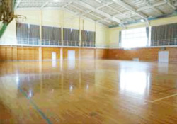 川上山荘　体育館